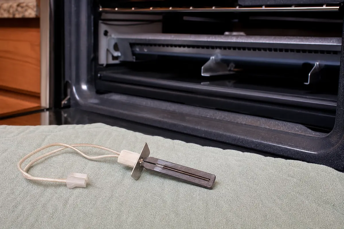 LG oven igniter shown in the repair area for lg oven broiler not working