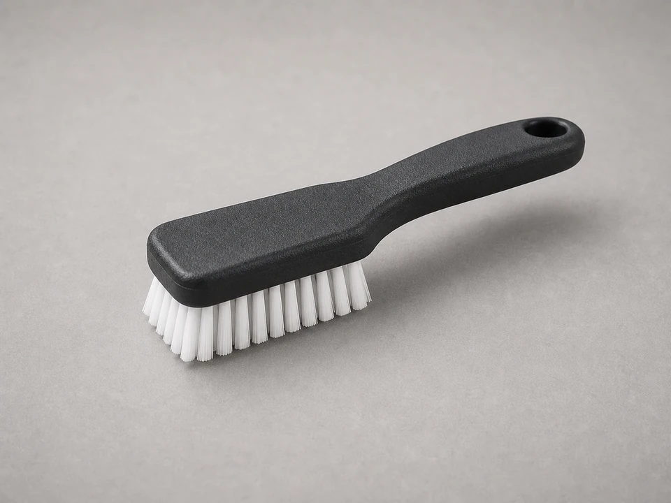 Small nylon brush tool