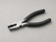 Basket strainer wrench or large slip-joint pliers tool