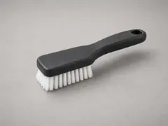 Dry nylon brush tool