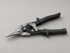 Tin snips or heavy scissors tool