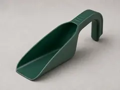 Small gutter scoop tool