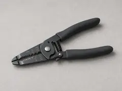 Wire cutters tool